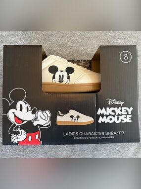 NWT** Disney Mickey Mouse Ladies Sneakers